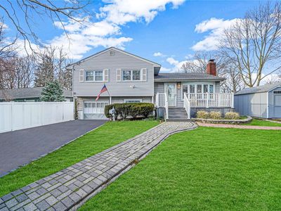 107 Queen St, Bay Shore, NY, 11706