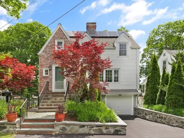 127 Alpine Ter, Arlington, MA 02474