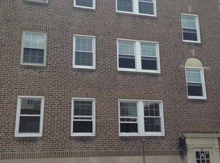 83 Rittenhouse Pl #B9, Ardmore, PA 19003