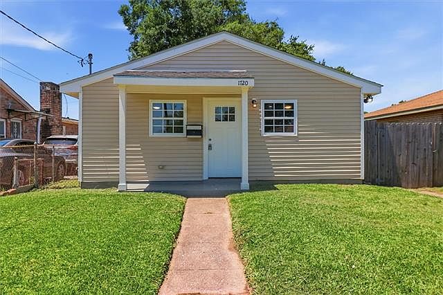 1st image of 1720 Plaza Dr