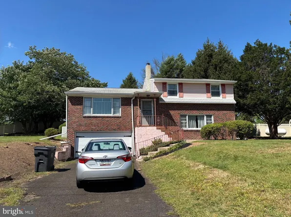 131 Rocksville Rd, Holland, PA 18966