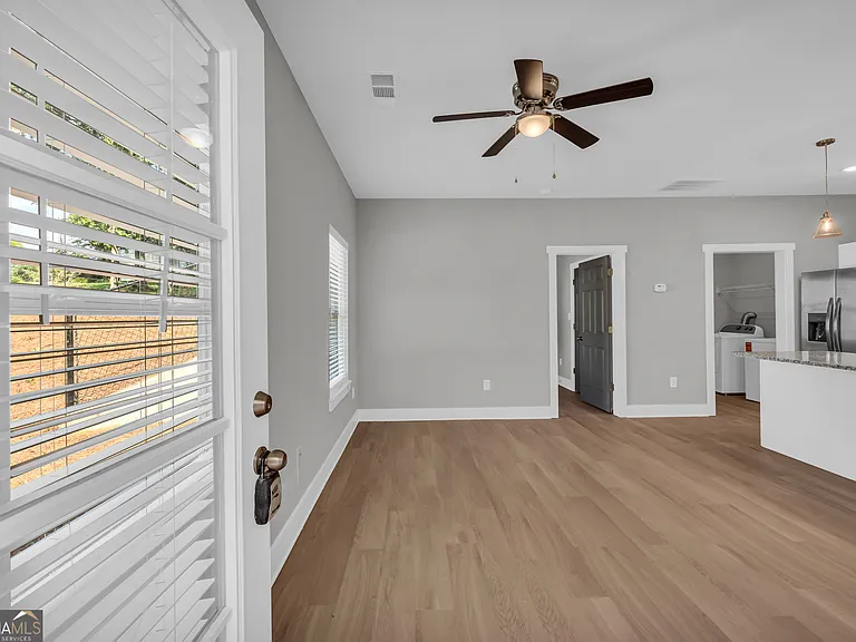 185 Miller St #B — Photo 3
