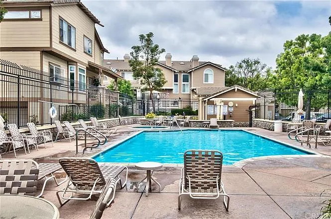 612 N Pageant Dr — Photo 13