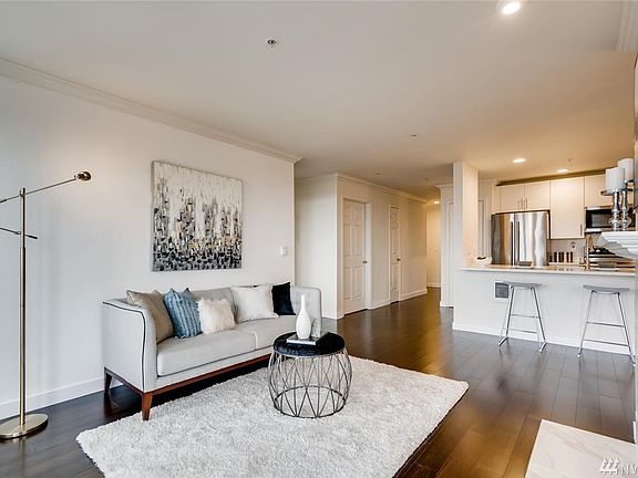 4th image of 3028 Western Ave APT 303