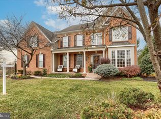 6290 Farmers Ln, Harrisburg, PA 17111