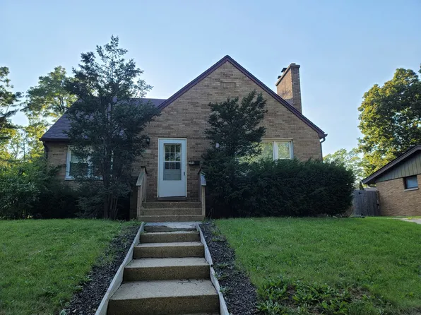 340 Leith Ave, Waukegan, IL 60085