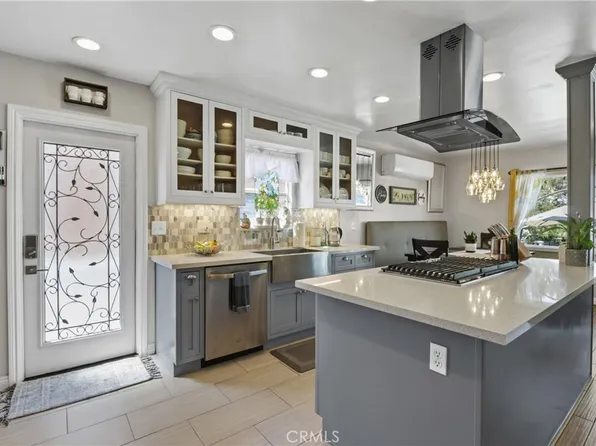 10903 Little Lake Rd, Downey, CA 90241