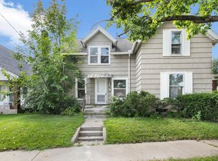 823-821 W 3rd St, Mishawaka, IN 46544