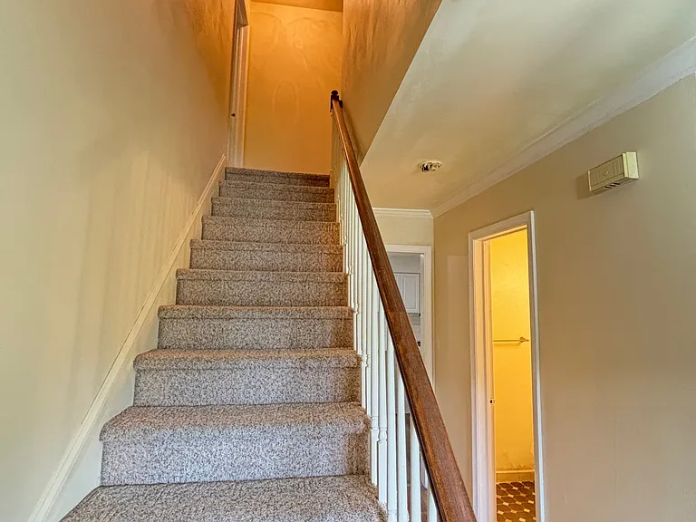 10 Kates Gln — Photo 10