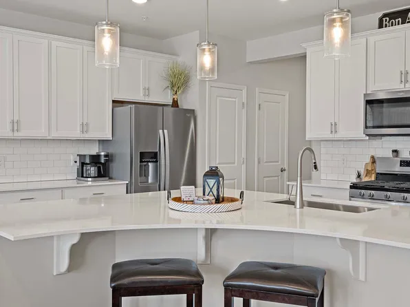 4884 Avery Ct, Eagan, MN 55123