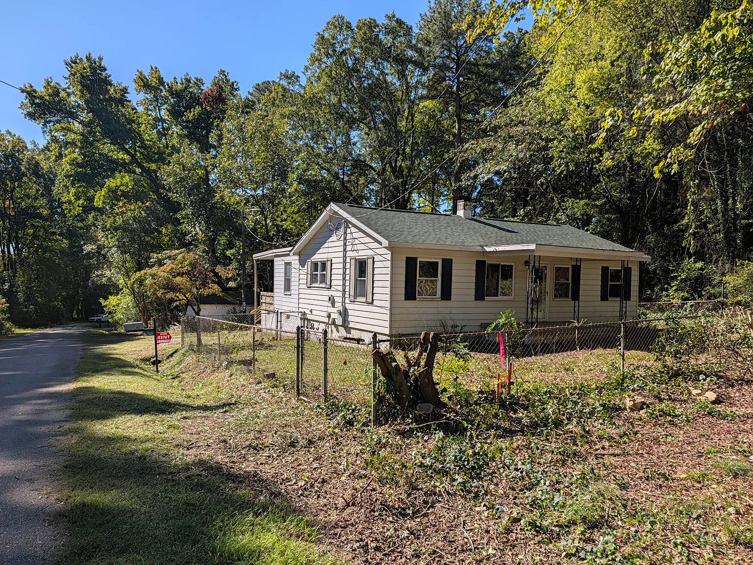 3 bed, 1366 sqft, $1,900 — Photo 4