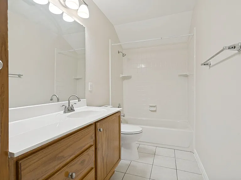 163 Antrim Dr — Photo 22
