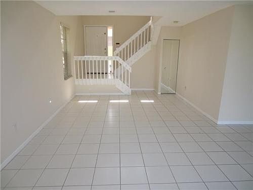 1st image of 124 NW 118th Dr
