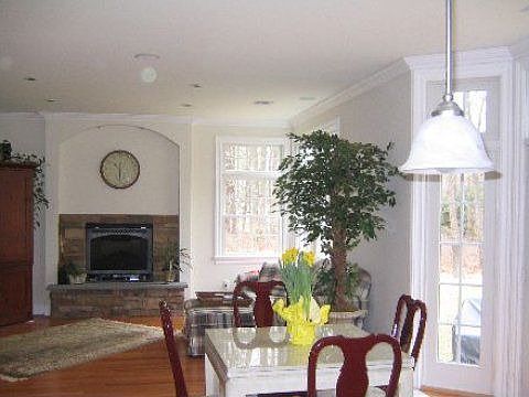 4th image of 7 Williams St