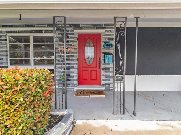 2nd image of 4681 NE 5th Avenue
