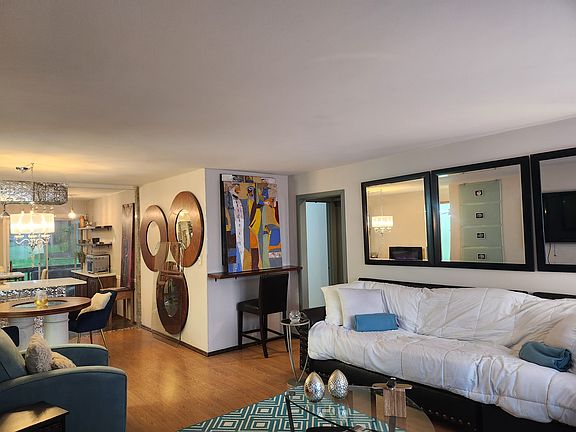 3rd image of 452 W 104th St Unit B