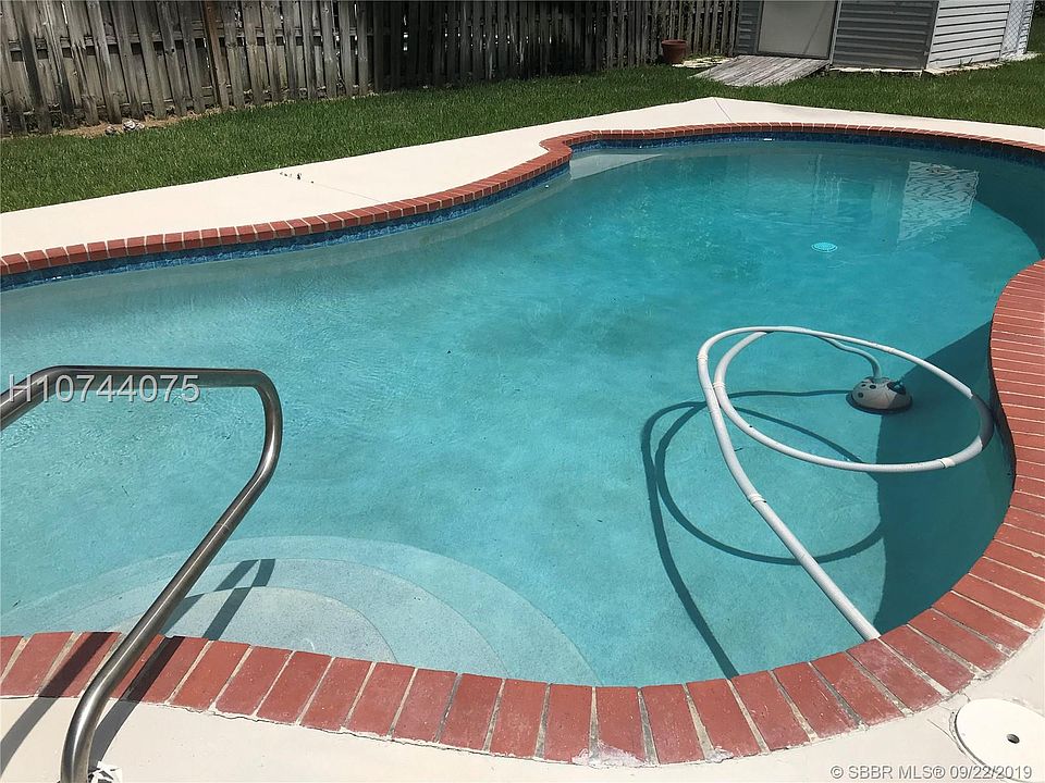 1st image of 5104 SW 92nd Ter