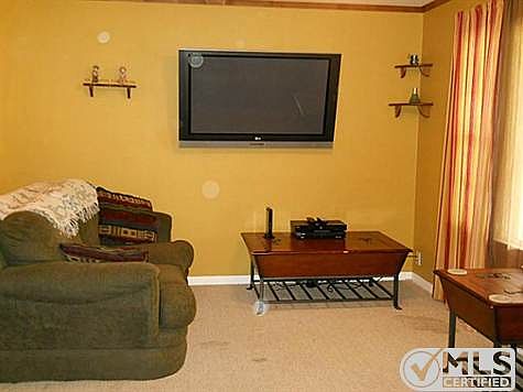 4th image of 3787 N Hills Dr