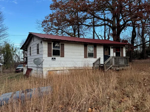 1240 Deepwoods Rd, Hardy, VA 24101
