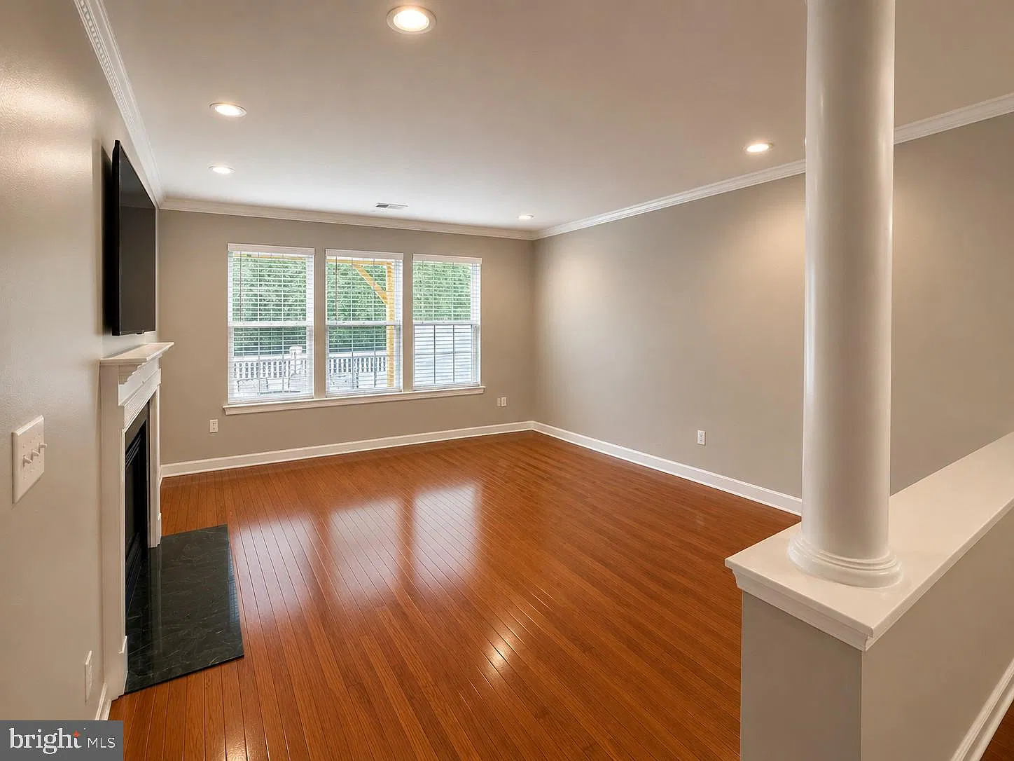 3 bed, 2.5 bath, 2208 sqft, $3,800 — Photo 4
