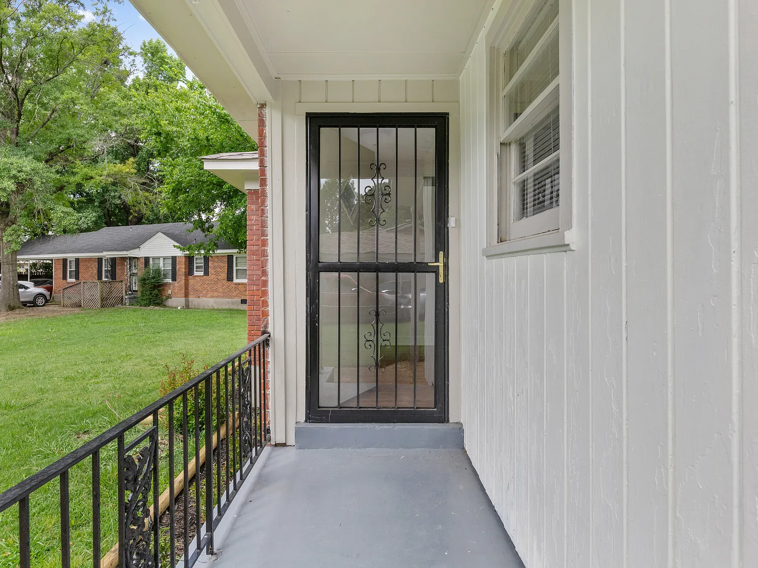 3 bed, 2.0 bath, 1331 sqft, $1,495 — Photo 4