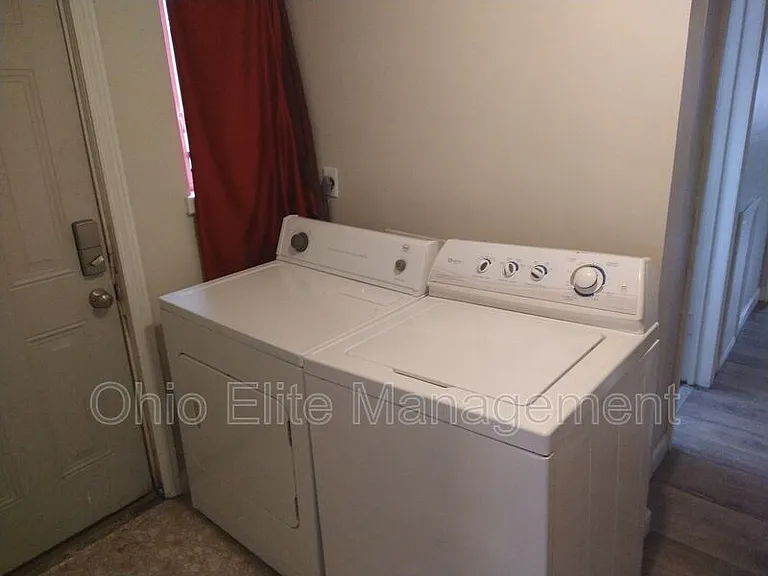 1050 Republic Ave — Photo 7