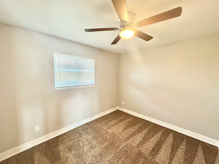 Leisure Apartments — Photo 12