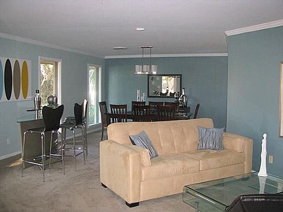 3rd image of 2039 Brook Hollow Dr