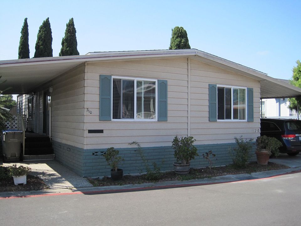 1st image of 2052 Gold St #310