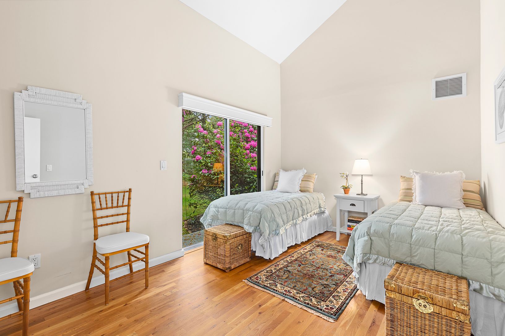  Guest Bedroom or Den 