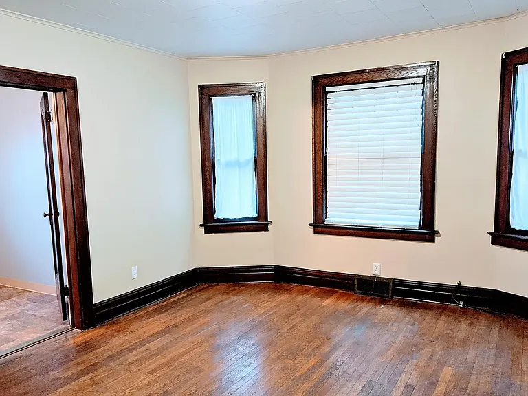 2208 Highland Ave — Photo 5