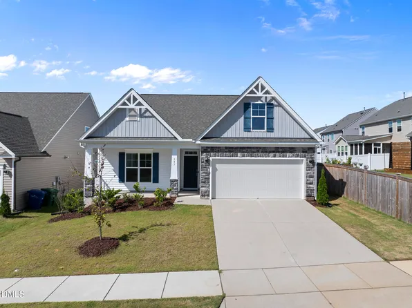 545 Glenwyck Ct, Fuquay Varina, NC 27526