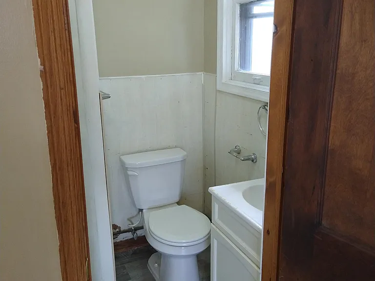 212 S Lincoln Ave — Photo 9