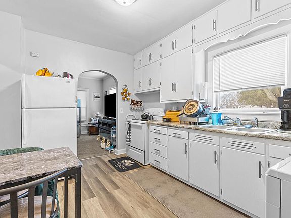 5th image of 1809 Madison STREET