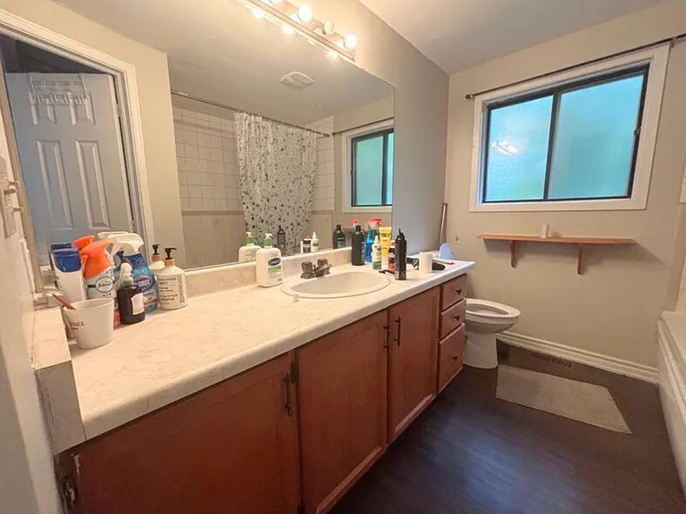 68 Harold Ct #5 — Photo 5