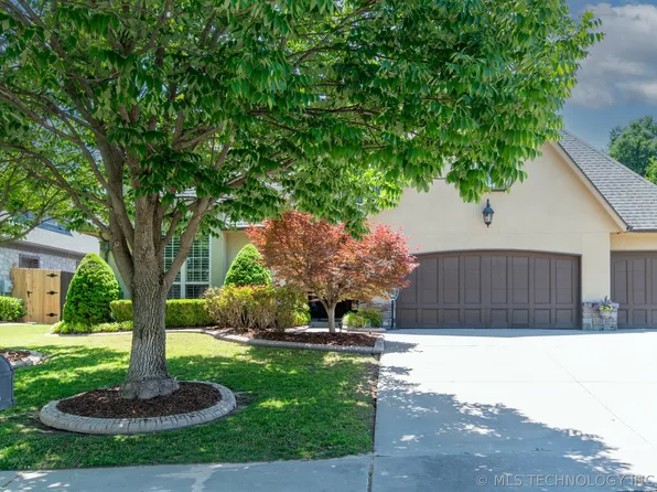3813 W Broadway St, Broken Arrow, OK 74012