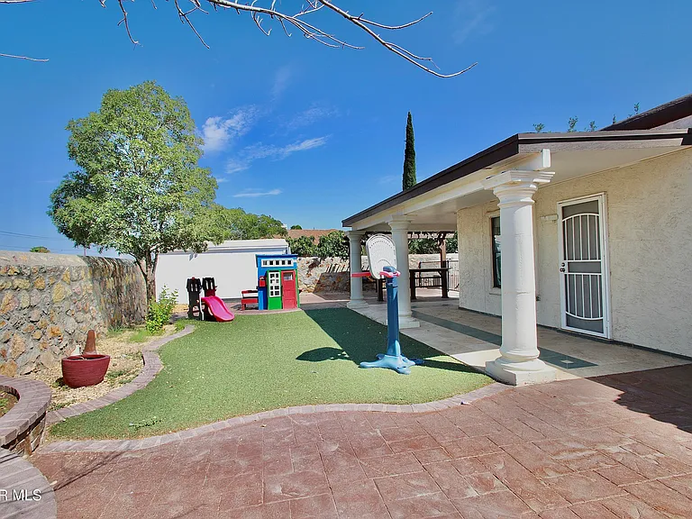 901 Tepic Dr #A — Photo 7