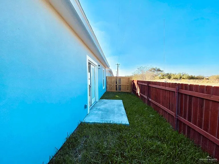 208 W Rutherford Ave #2 — Photo 10
