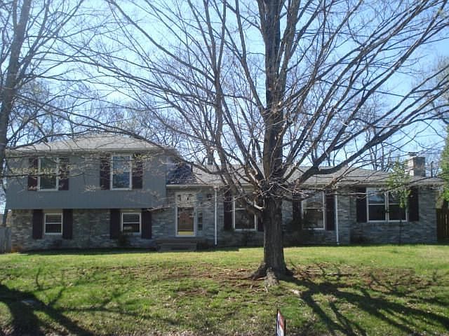 1st image of 404 Beechwood Ct