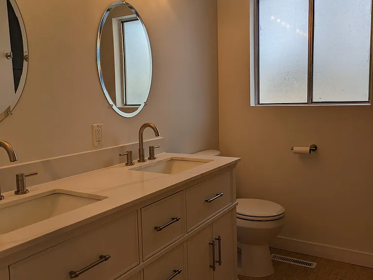 4310 W Clark St — Photo 7