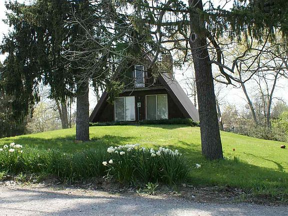 4th image of 86 Cottage Dr