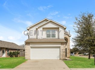 1100 Boxwood Dr, Crowley, TX 76036