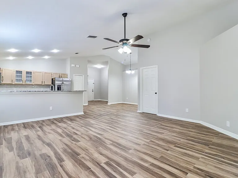 1318 Brahma Dr — Photo 3