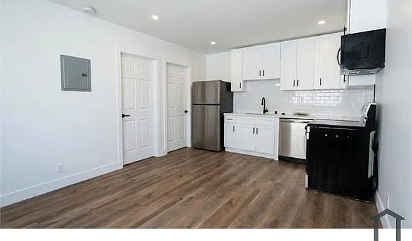 432 W Regent St #K — Photo 5