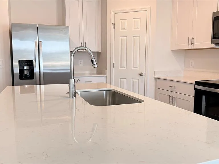 3905 Giorgio Dr — Photo 10