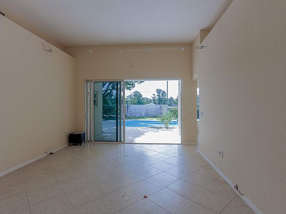 5th image of 5200 NW 64th Terrace