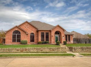 7702 Planetree Dr, Rowlett, TX 75089