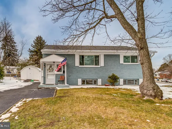 5710 Ash Dr, Springfield, VA 22150