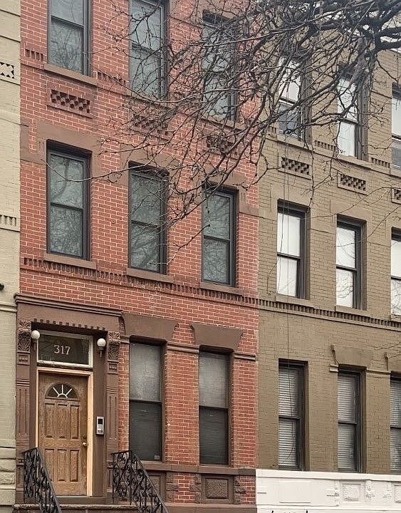2nd image of 317 W 137th St APT B