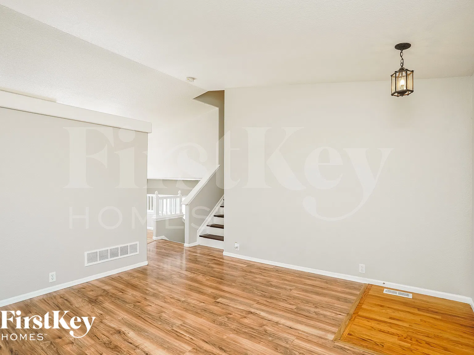 3 bed, 2.5 bath, 1382 sqft, $2,315 — Photo 4